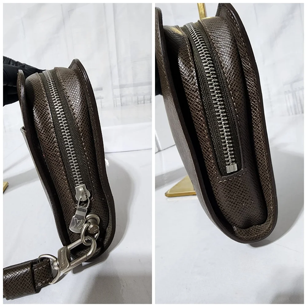 Louis Vuitton Moca Taiga Leather Baikal Men Wristlet Brown